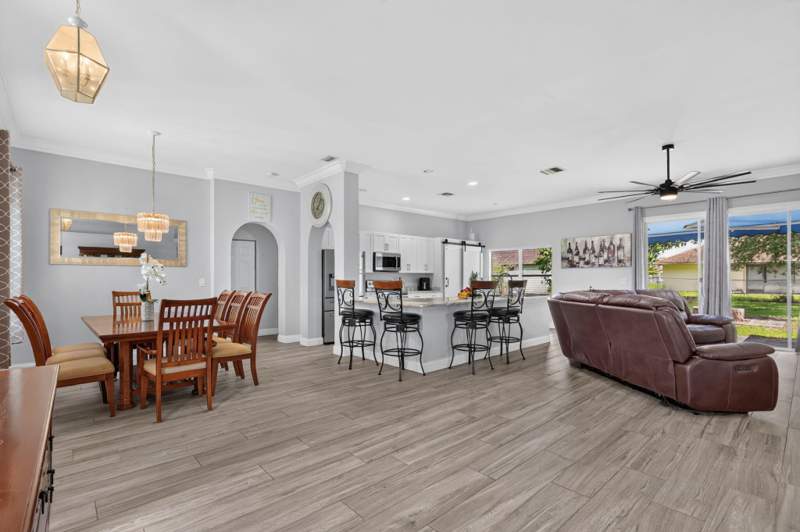 4 bedroom Single Family Residence at 442 SW Tulip Boulevard, Port St Lucie Section 41, Port St. Lucie — photo 5