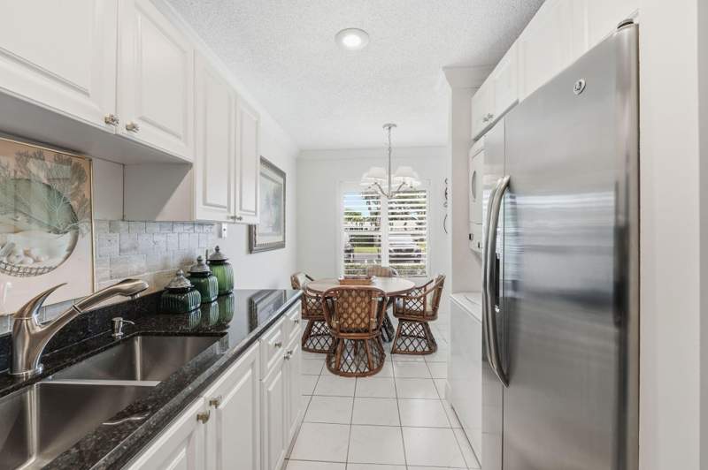 2 bedroom Condominium at 2480 Juniper Drive, Pines Of Delray Condo, Delray Beach — photo 4