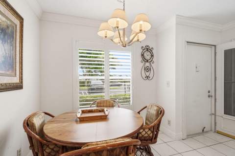 2480 Juniper Drive, Delray Beach FL - photo 8 of 27