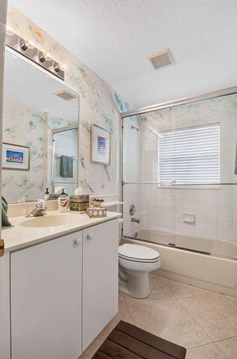 5257 Glenville Drive, Boynton Beach FL - photo 16 of 57