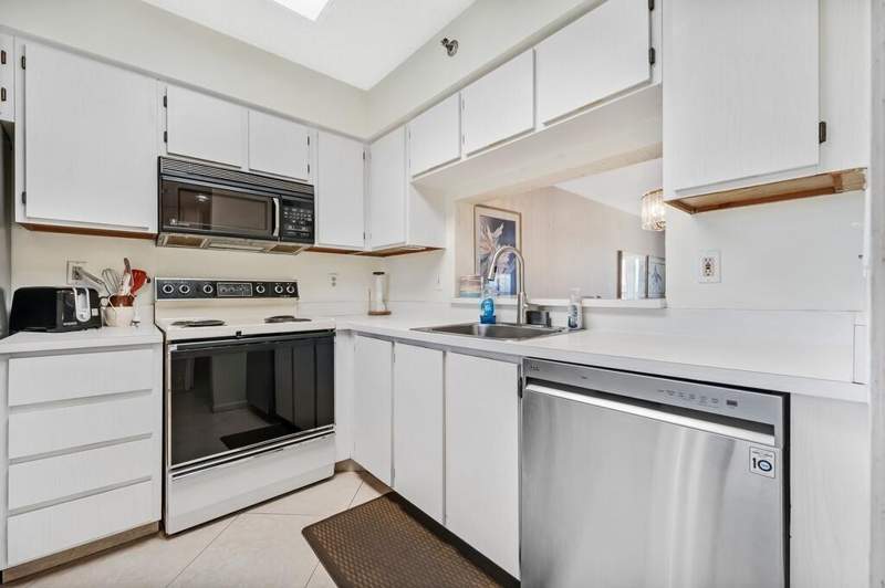 2 bedroom Condominium at 7260 Kinghurst Drive #502, Huntington Lakes Sec Five Condos, Delray Beach — photo 4