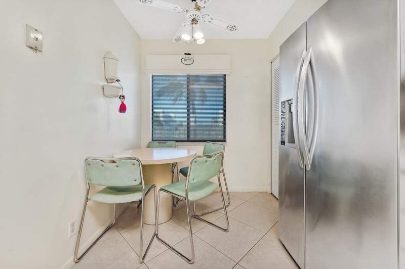 2 bedroom Condominium at 7260 Kinghurst Drive #502, Huntington Lakes Sec Five Condos, Delray Beach — photo 5
