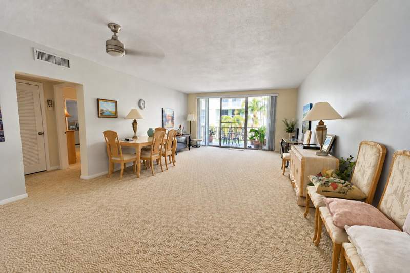 2 bedroom Condominium at 1 S Lakeside Drive #C5, Gold Coast Towers Condo, Lake Worth — photo 4