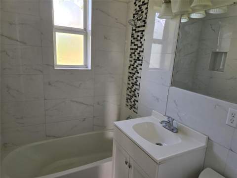 5241 NE 15th Terrace, Pompano Beach FL - photo 12 of 38