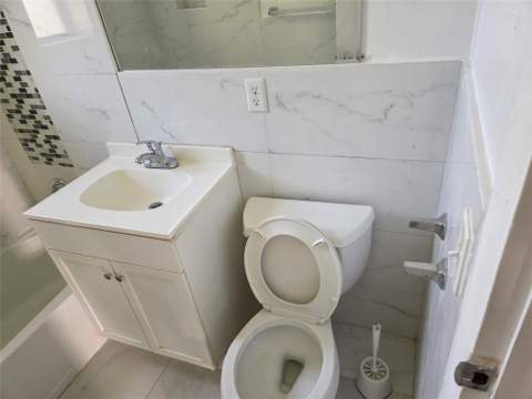 5241 NE 15th Terrace, Pompano Beach FL - photo 13 of 38