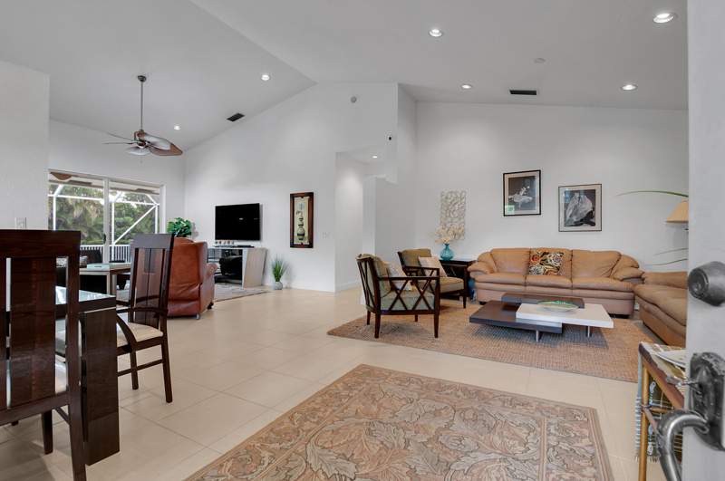 3 bedroom Villa at 7520 Rockbridge Circle, Lake Charleston Par D, Lake Worth — photo 5