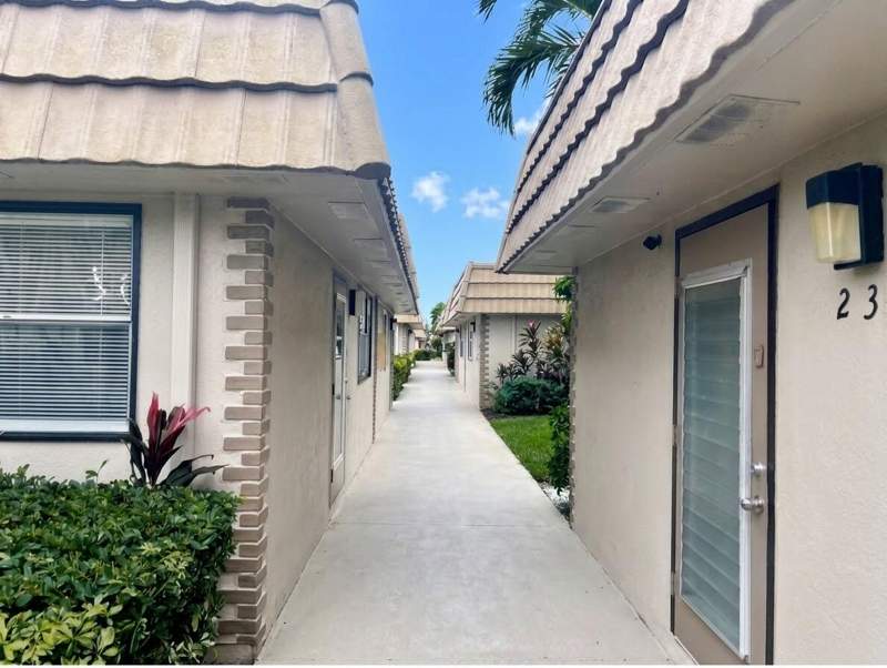 2 bedroom Villa at 233 Seville J Boulevard, Kings Point Seville Condos, Delray Beach — photo 2