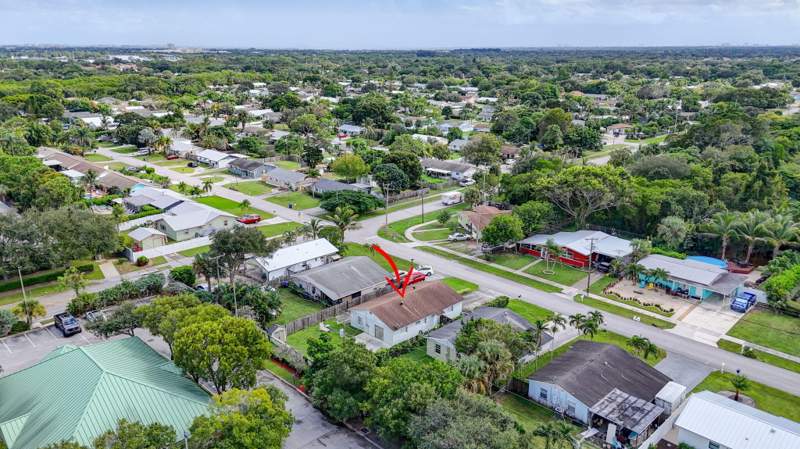 3 bedroom Single Family Residence at 1225 Cherokee Street, Jupiter River Estates Add, Jupiter — photo 5