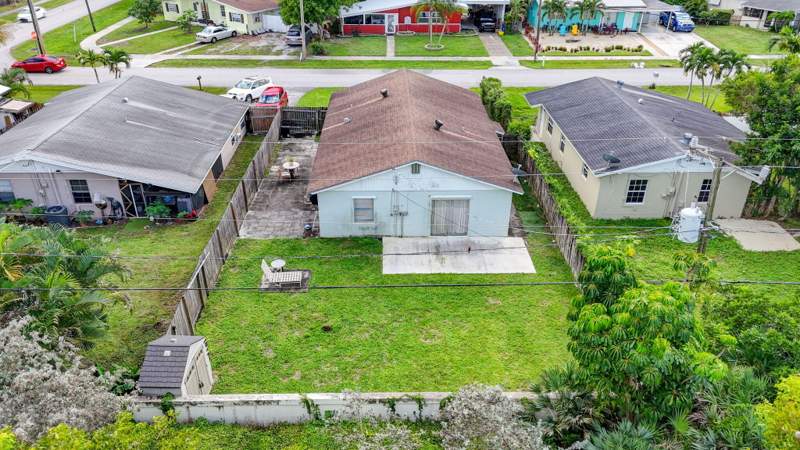 3 bedroom Single Family Residence at 1225 Cherokee Street, Jupiter River Estates Add, Jupiter — photo 3