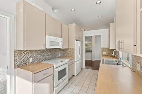7492 SE Marsh Fern Lane, Hobe Sound FL - photo 23 of 81