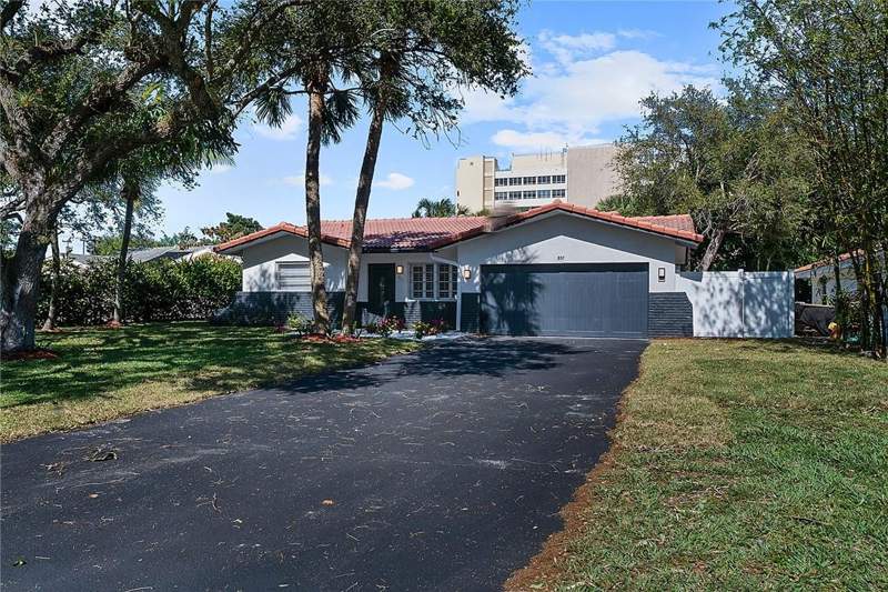 3 bedroom Single Family Residence at 807 NW 7th Street, Tunison Palms Sec 2, Boca Raton — photo 2