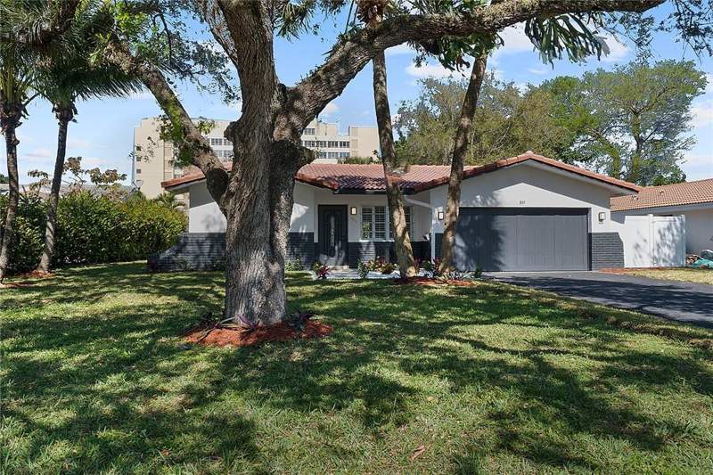 3 bedroom Single Family Residence at 807 NW 7th Street, Tunison Palms Sec 2, Boca Raton — photo 5