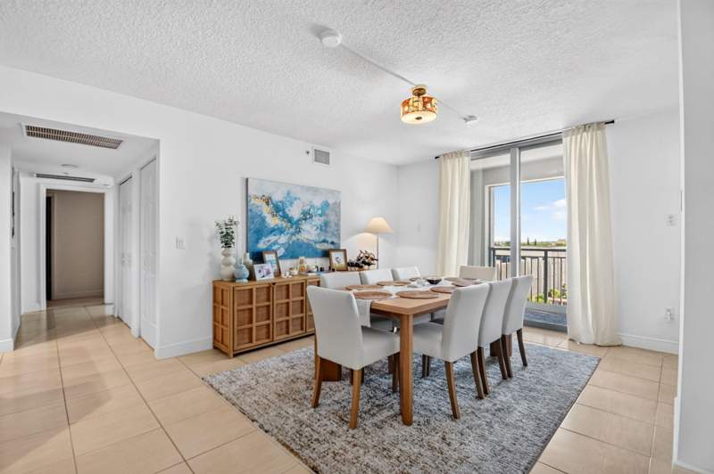 3 bedroom Condominium at 610 Clematis Street #700, 610 Clematis Condo, West Palm Beach — photo 3
