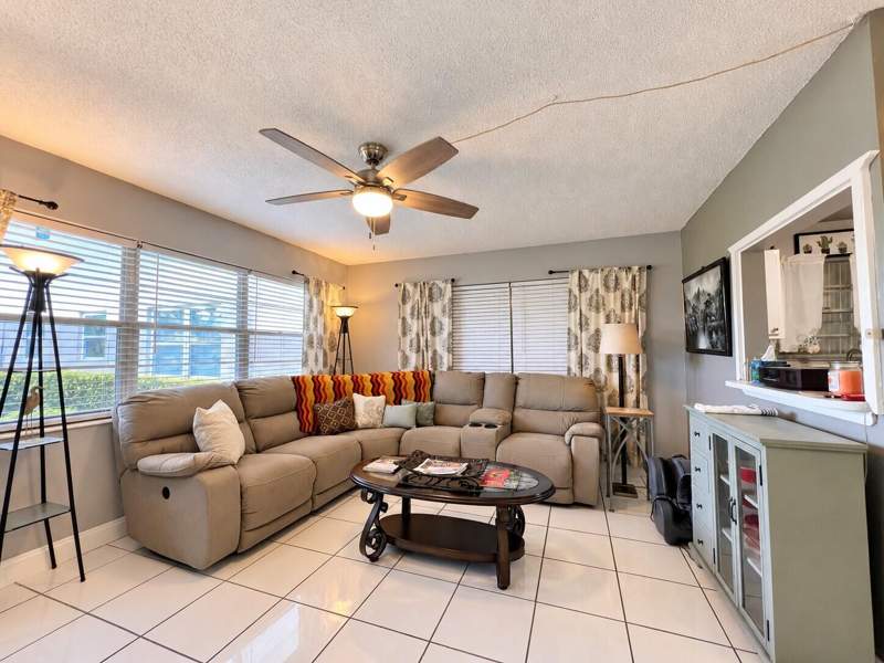 1 bedroom Condominium at 153 Cambridge G, Cambridge Condo, West Palm Beach — photo 5