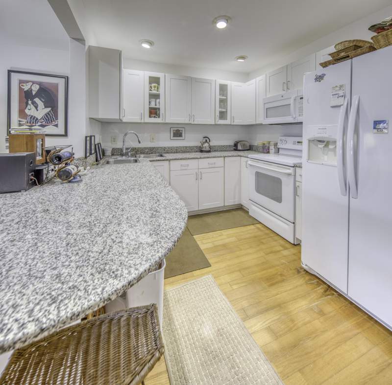2 bedroom Condominium at 1516 S Lakeside Drive #310, Palm Lake 1 Condo, Lake Worth Beach — photo 3