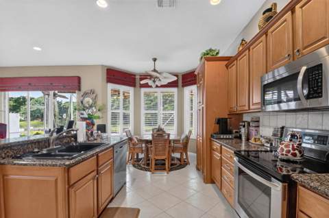 6618 Hawaiian Avenue, Boynton Beach FL - photo 17 of 76