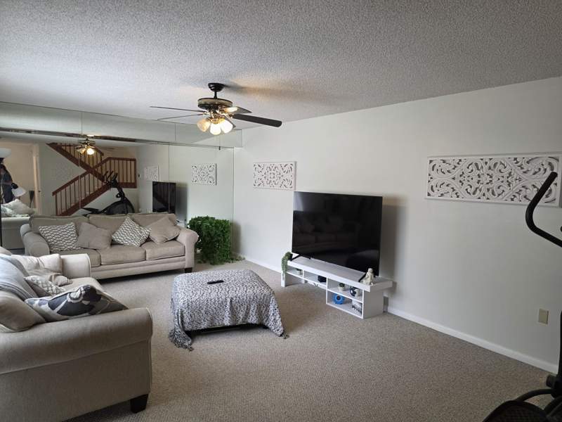 2 bedroom Townhouse at 5126 51st Way, Village Of Sandalwood Lakes South, West Palm Beach — photo 2