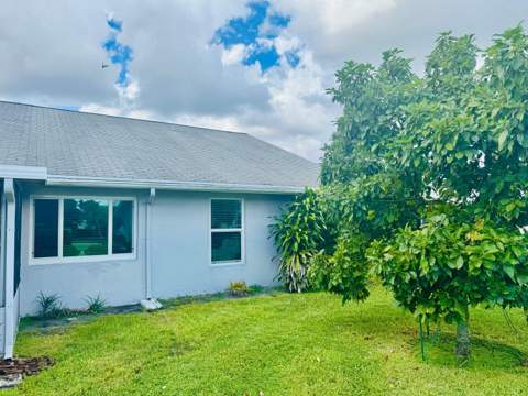3830 Rowena Circle, West Palm Beach FL - photo 9 of 57
