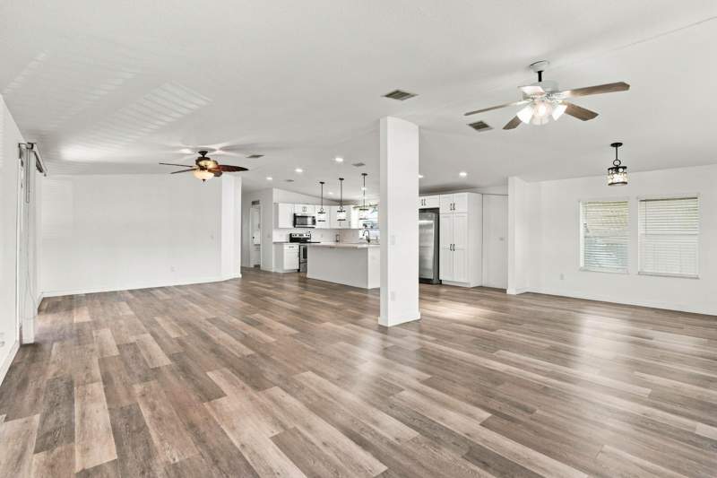 2 bedroom Manufactured Home at 4056 S Shady Lane, Pine Grove Village, Boynton Beach — photo 3