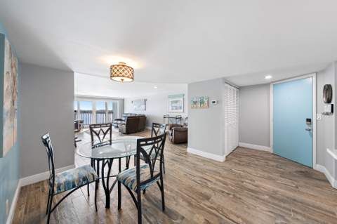 3040 Lake Shore Drive #903, Riviera Beach FL - photo 8 of 32