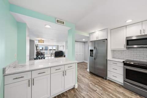 3040 Lake Shore Drive #903, Riviera Beach FL - photo 12 of 32