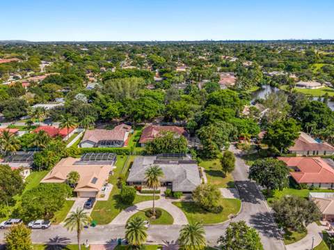 213 NW 94th Way, Coral Springs FL - photo 8 of 57
