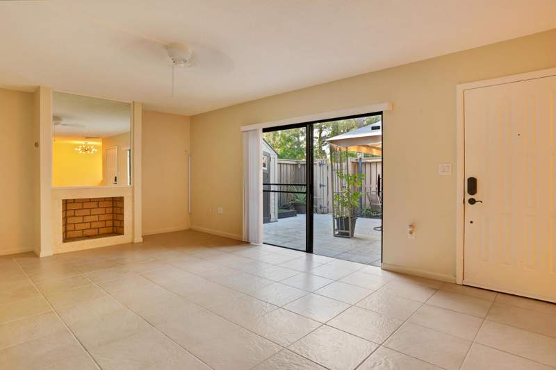 2 bedroom Townhouse at 1315 13th Court, Sandalwood Estates, Palm Beach Gardens — photo 2
