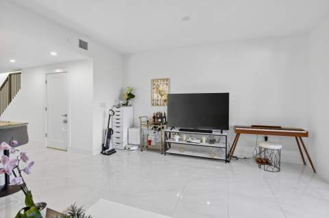 4173 N Oak Place, Dania Beach FL - photo 14 of 31