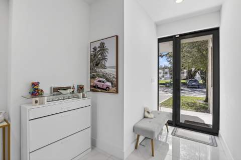 4173 N Oak Place, Dania Beach FL - photo 6 of 31