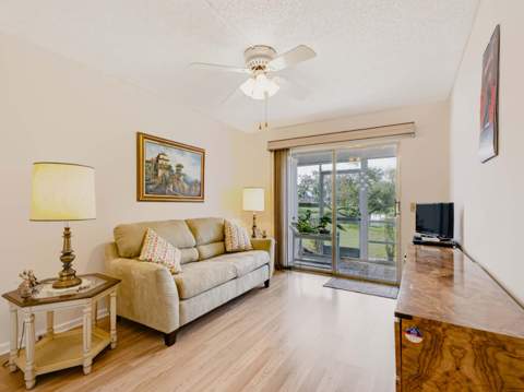 1031 Hythe B, Boca Raton FL - photo 13 of 27