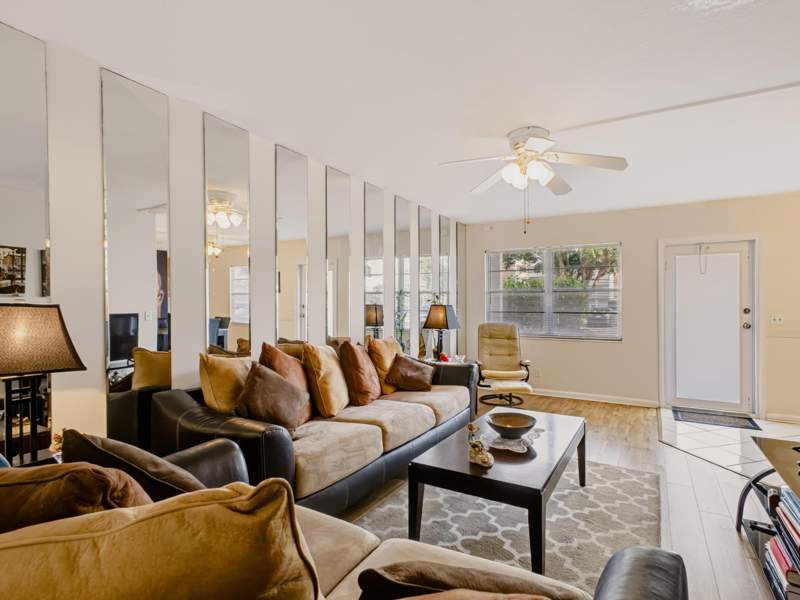 2 bedroom Condominium at 1031 Hythe B, Hythe At Century Village Condo, Boca Raton — photo 4