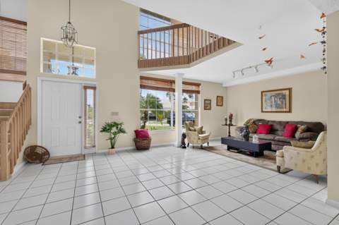 18205 SE Fairview Circle, Tequesta FL - photo 9 of 76