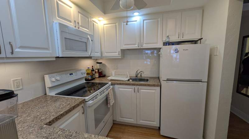 1 bedroom Condominium at 2880 Lake Osborne Drive #109, Murry Hills Apt Bldg Condo, Lake Worth Beach — photo 3