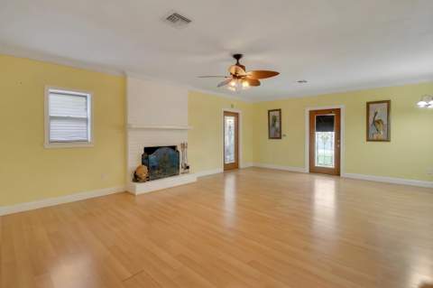 1225 Mohawk Street, Jupiter FL - photo 6 of 39