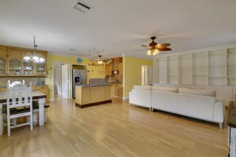 1225 Mohawk Street, Jupiter FL - photo 7 of 39