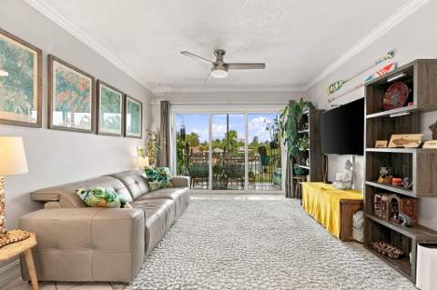 2201 SE 9th Street #207, Pompano Beach FL - photo 12 of 29