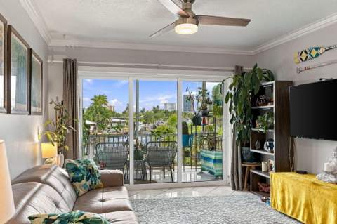 2201 SE 9th Street #207, Pompano Beach FL - photo 14 of 29