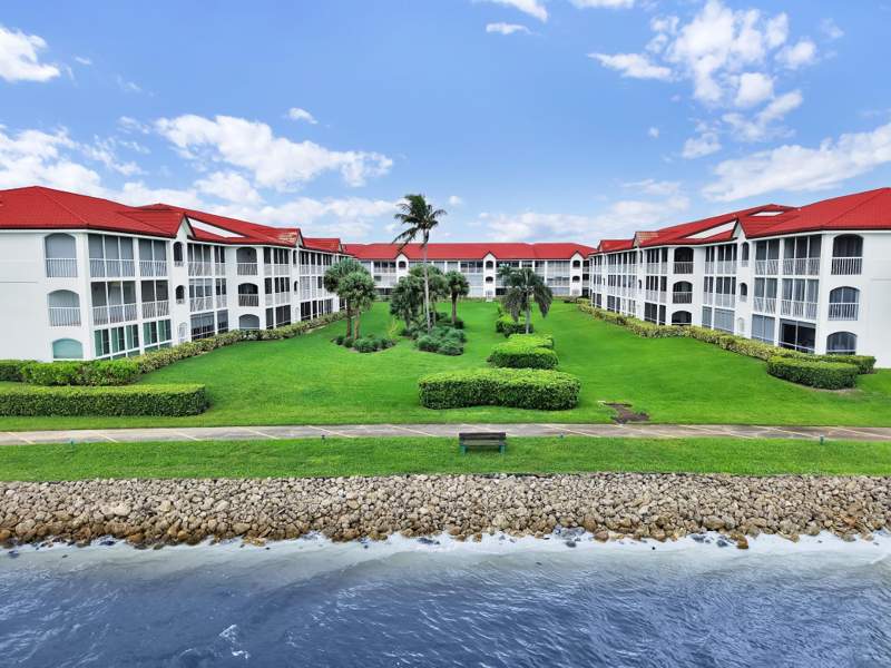 3 bedroom Condominium at 107 Half Moon Circle #A1, Half Moon Bay Condo, Hypoluxo — photo 4