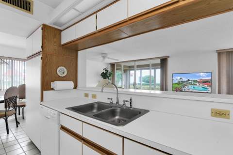 107 Half Moon Circle #A1, Hypoluxo FL - photo 15 of 21