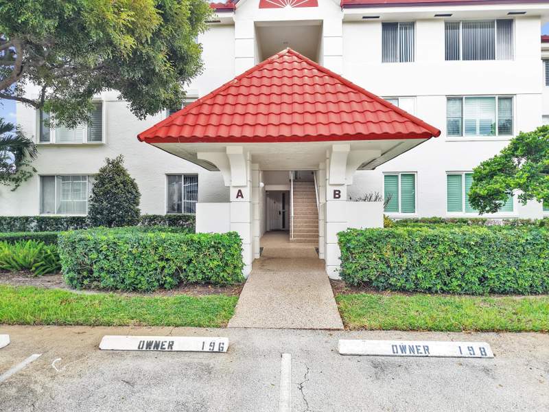 3 bedroom Condominium at 107 Half Moon Circle #A1, Half Moon Bay Condo, Hypoluxo — photo 2