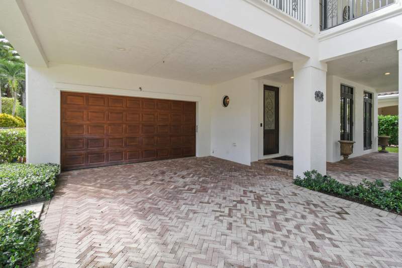 5 bedroom Single Family Residence at 140 Segovia Way, Valencia At Abacoa, Jupiter — photo 2