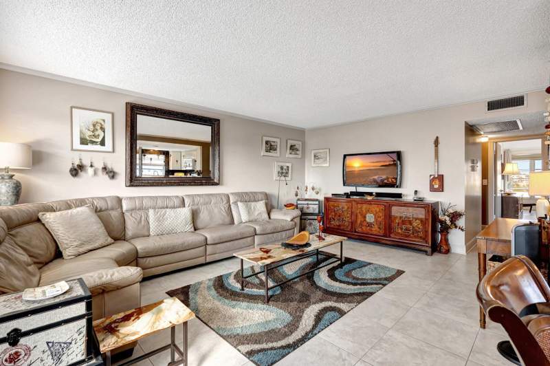 2 bedroom Condominium at 373 Wellington J, Wellington Condos, West Palm Beach — photo 2