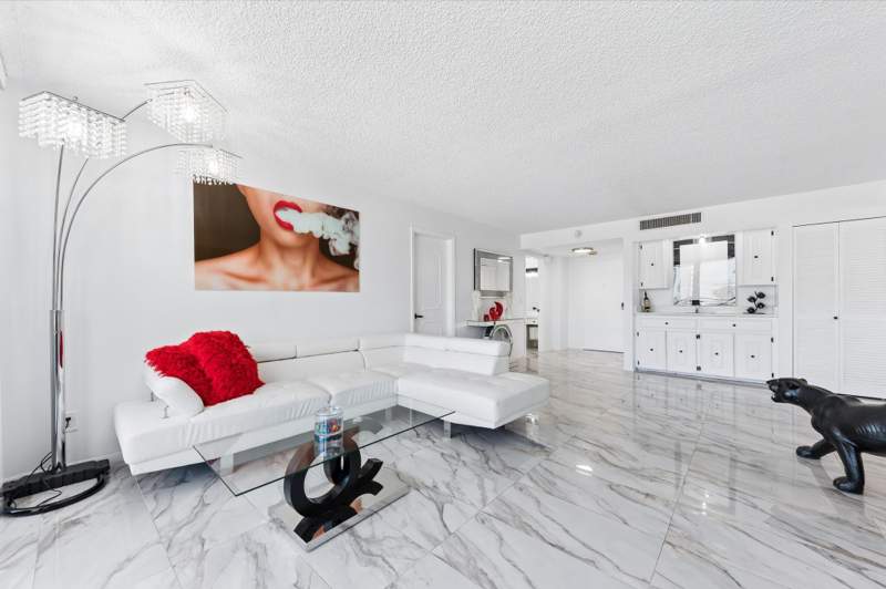 2 bedroom Condominium at 3589 S Ocean Boulevard #403, Mayfair House Condo, South Palm Beach — photo 3