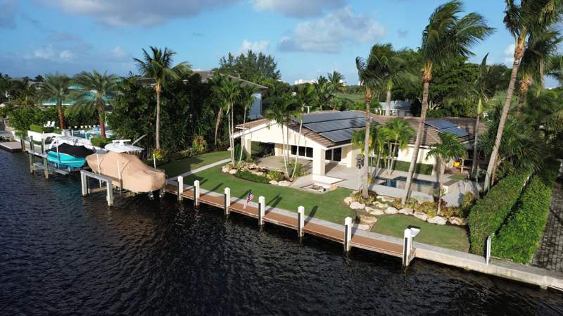 4 bedroom Single Family Residence at 1005 Country Club Drive, Golf Course Add 2 To Village Of North Palm Beach I, North Palm Beach — photo 3