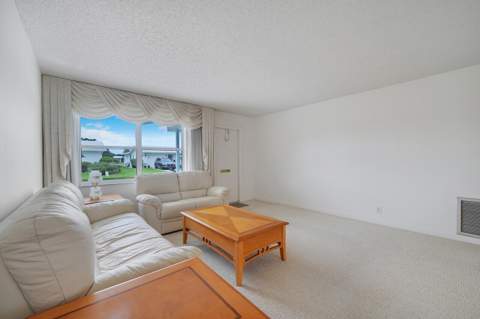 717 SW 15th Street, Boynton Beach FL - photo 6 of 32