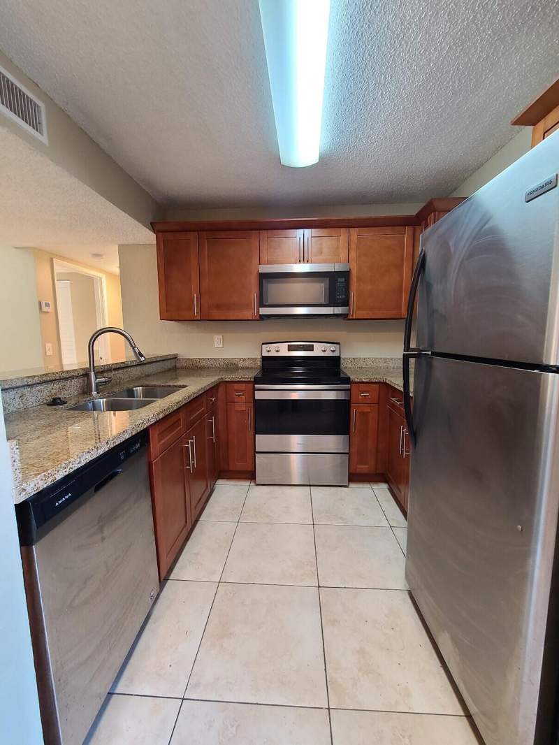 3 bedroom Condominium at 1461 Windorah Way #G, Palm Beach Place Condo, West Palm Beach — photo 2