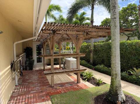 1005 Country Club Drive, North Palm Beach FL - photo 12 of 18