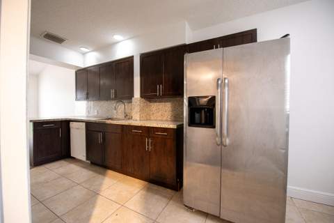 10939 W Broward Boulevard #10939, Plantation FL - photo 13 of 47