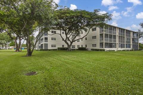 291 Preston G Way #291, Boca Raton FL - photo 24 of 36