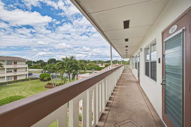 2 bedroom Condominium at 291 Preston G Way #291, Preston At Century Village Condo, Boca Raton — photo 4